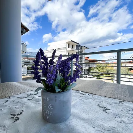 Elenis House Apartmán *