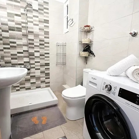 Elenis House * ليبتوكاريا