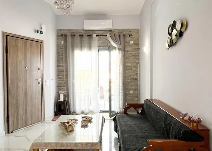 Elenis House דירה